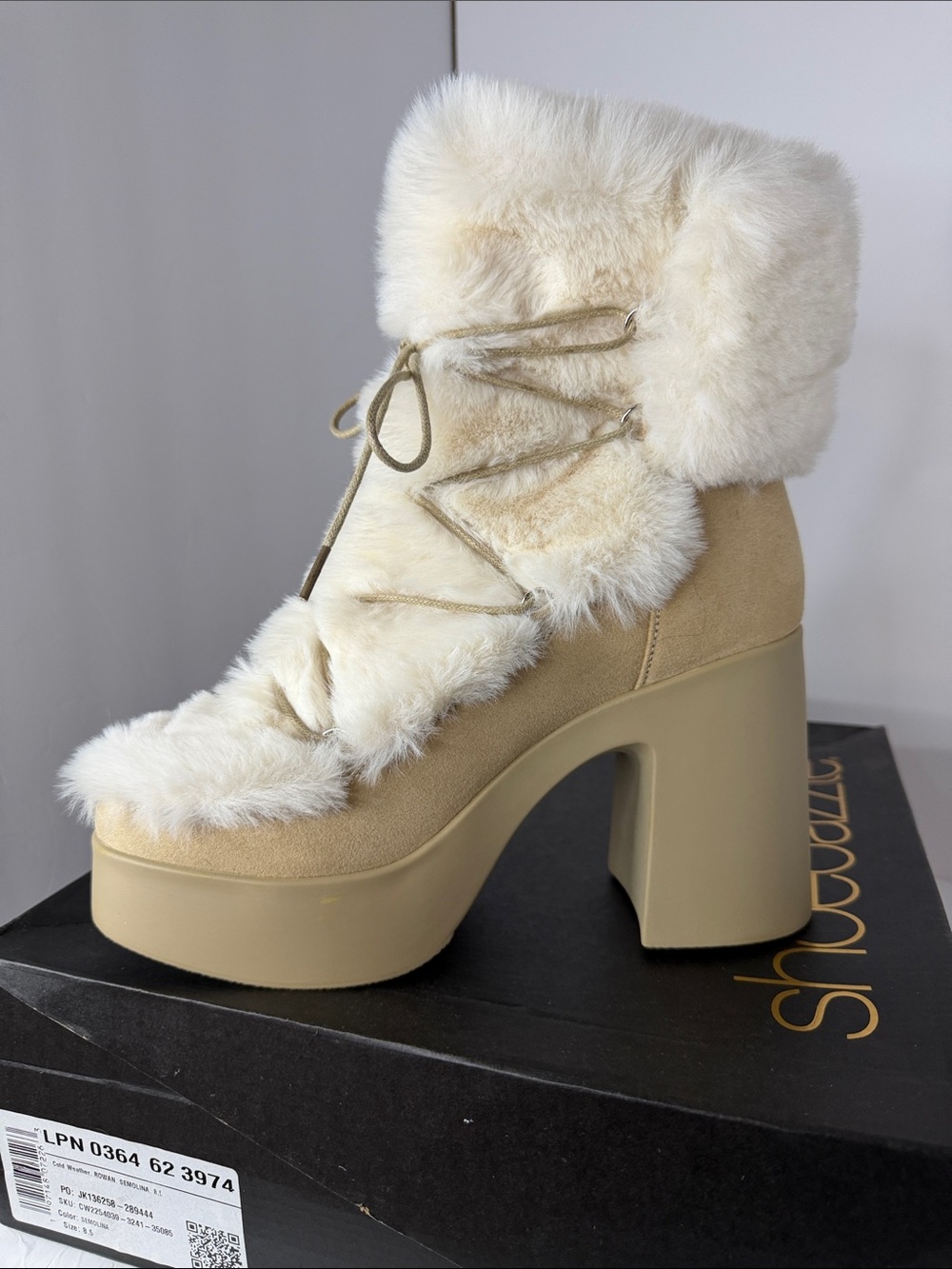 Platform Fur Boots Beige Chunky Heel Lace Up Faux Fur Size 8.5